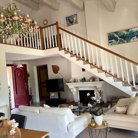 ונס Charmante Villa Familiale מראה חיצוני תמונה
